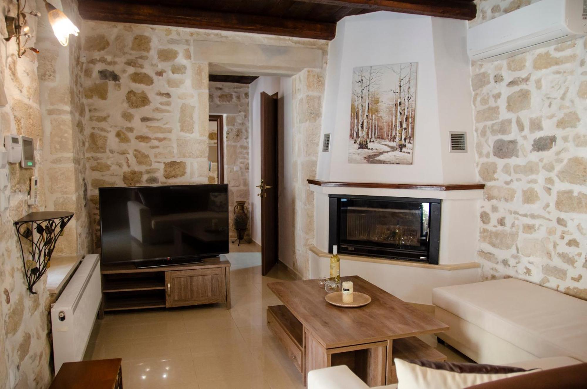Pyrgou With Shared Swimming Pool Vakantiehuis