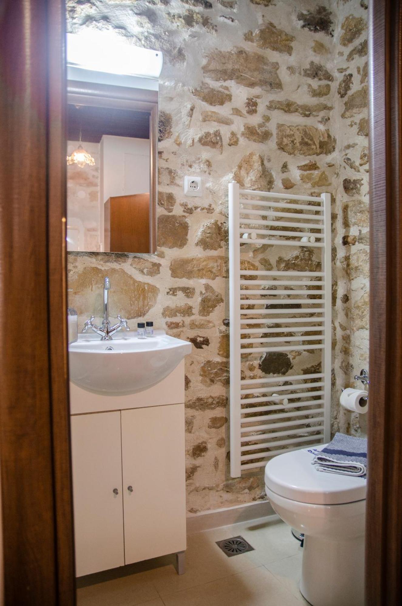 Pyrgou With Shared Swimming Pool Vakantiehuis