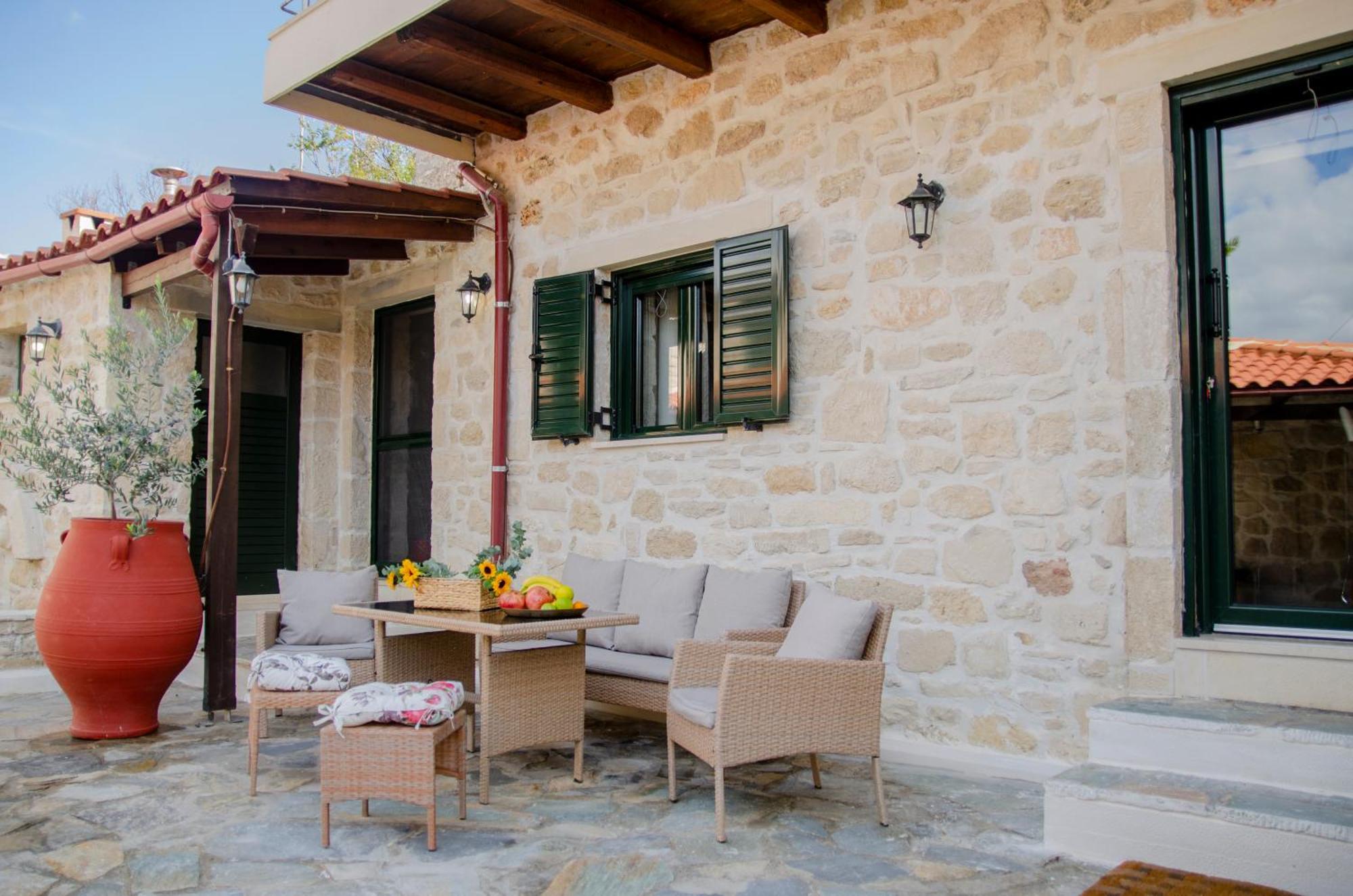 Pyrgou With Shared Swimming Pool Hébergement de vacances