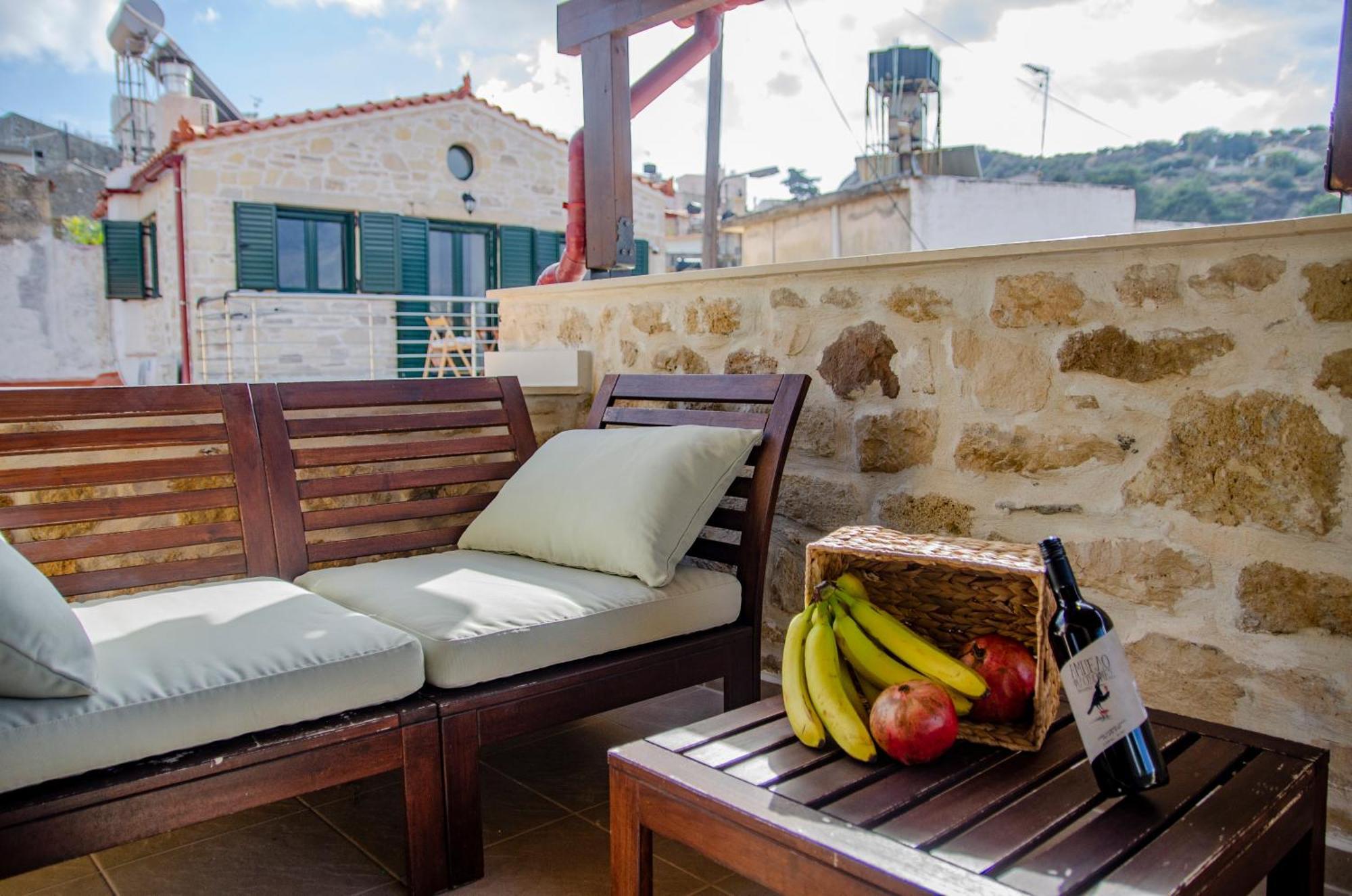 Pyrgou With Shared Swimming Pool